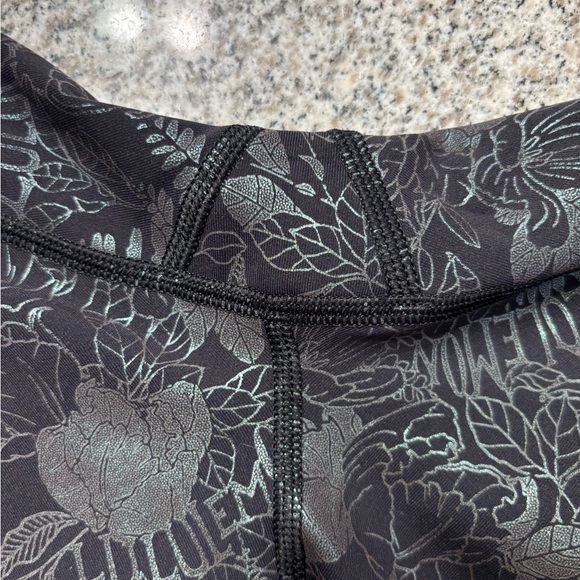Lululemon foil leggings - 25 in - Picture 2 of 2